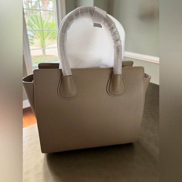 Moncrief Elegant Taupe Italian Leather Handbag, Shoulder Strap, London Designer - Picture 5 of 15